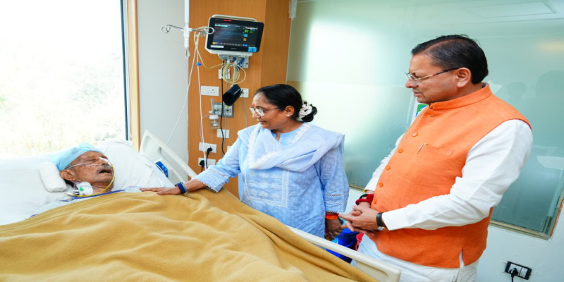 सीएम धामी ने अस्पताल में भर्ती पूर्व सीएम खंडूड़ी की कुशलक्षेम जानी