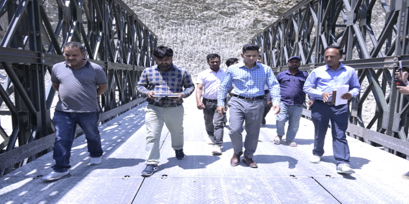 क्वारब स्लाइड जोन और बायपास मार्ग का डीएम ने किया निरीक्षण, कार्यों में तेजी के निर्देश